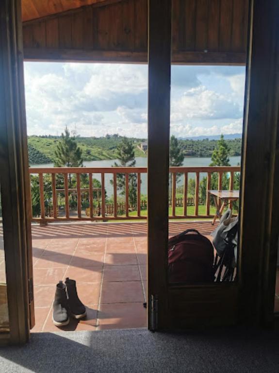Hồ Mây Homestay