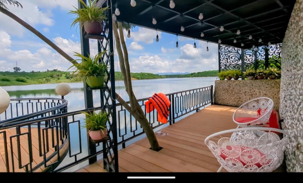 Hồ Mây Homestay
