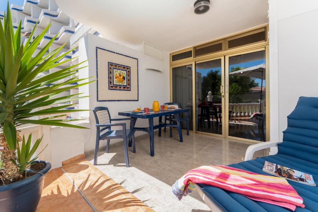 Tamaran Garden View Apartment - 4