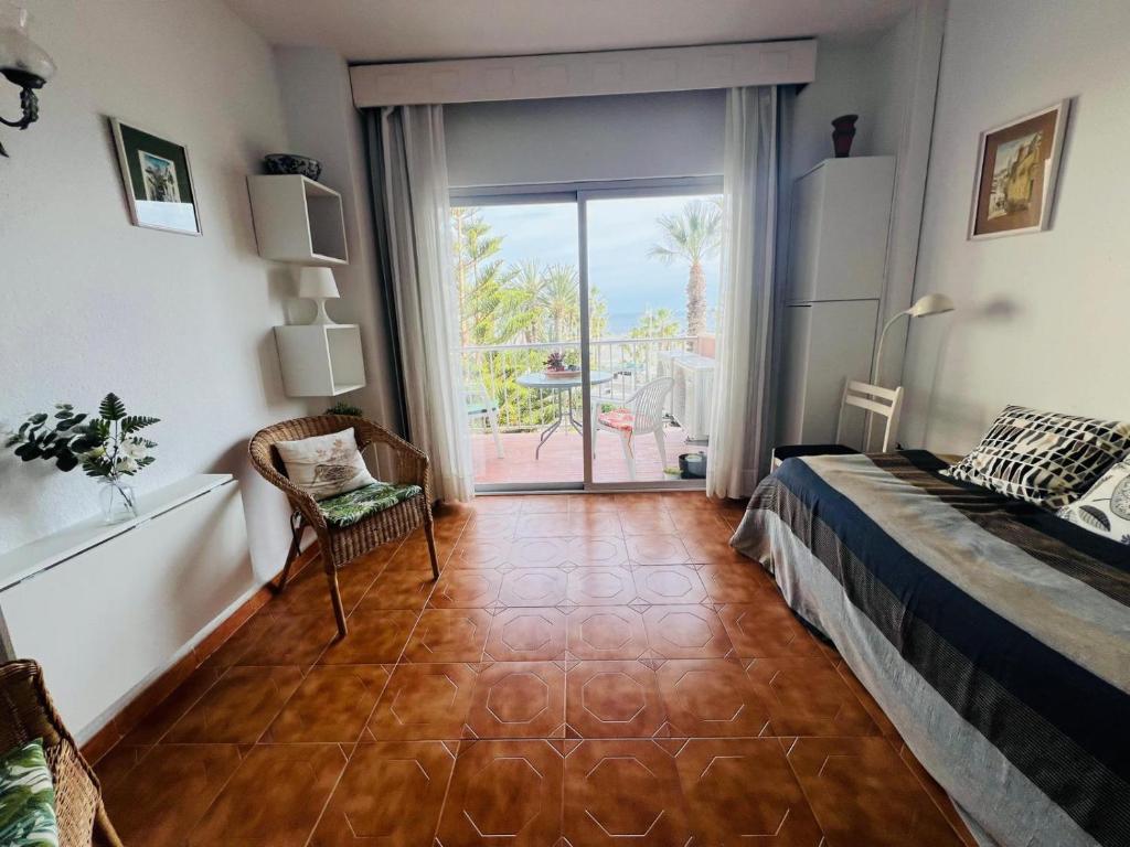 Almunecar Beach Front Apartment - 3