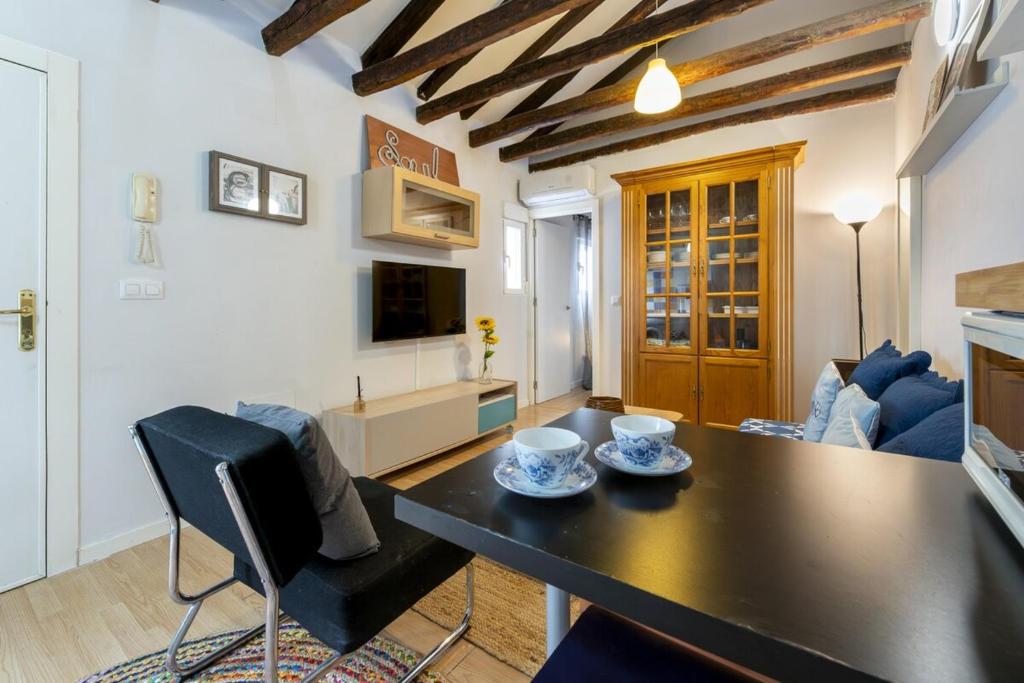 Temporary 2-bedroom apartment in Madrid Centro AMP964 - 4