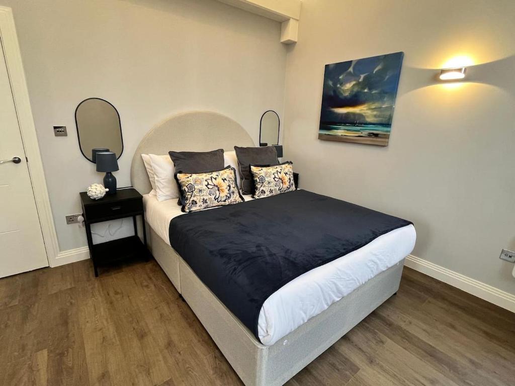 A Cozy Magical Retreat at Knightwood Oak, New Forest, Ower