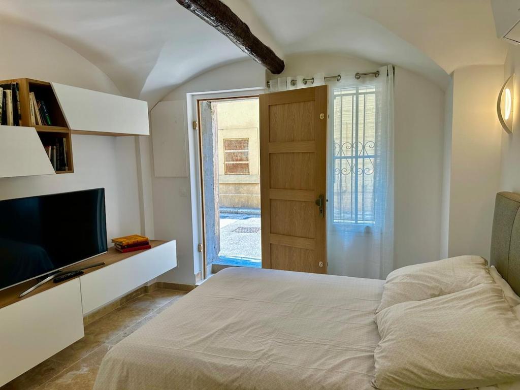 Riviera Cottage - 2
