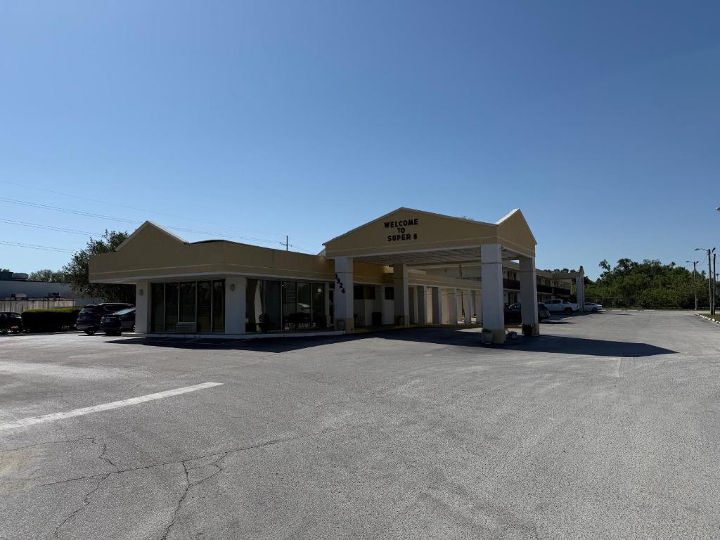 Super 8 by Wyndham Ocala I-75, Ocala