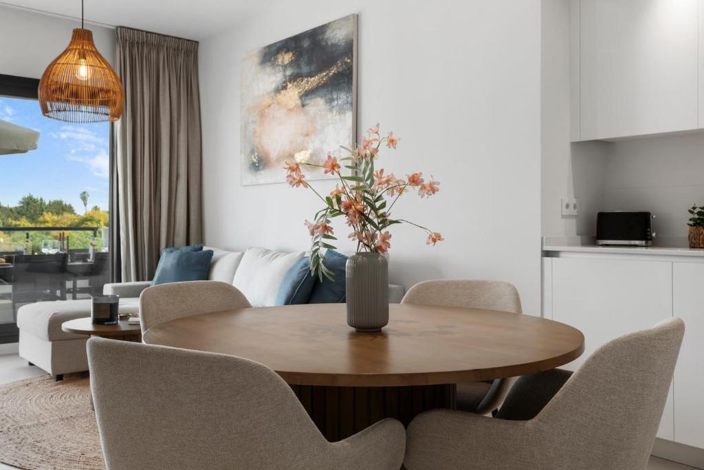 Top Floor Seaview Apartment - 5