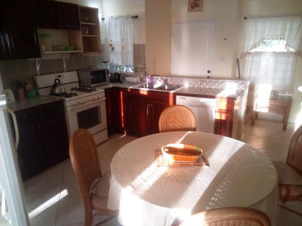 Windy #4 Marina Walk, Gros Islet