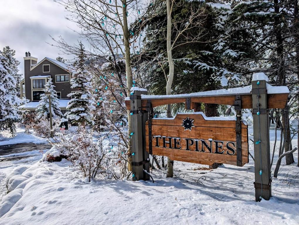 Pines 2045 by SummitCove Lodging, Keystone