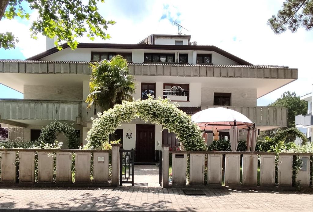 Green Holiday Villa - 2