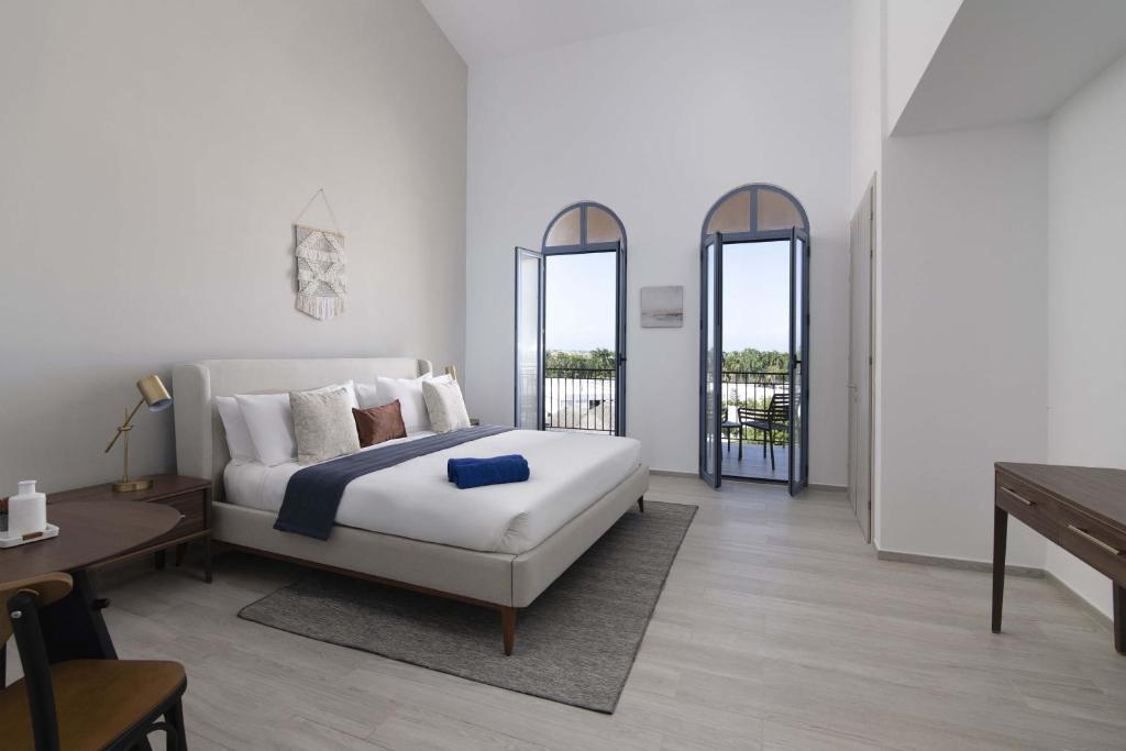 Reserva Real by Harper 거실