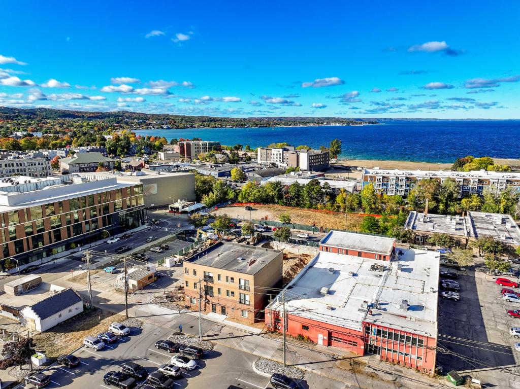 The Loop Downtown by Kasa, Traverse City