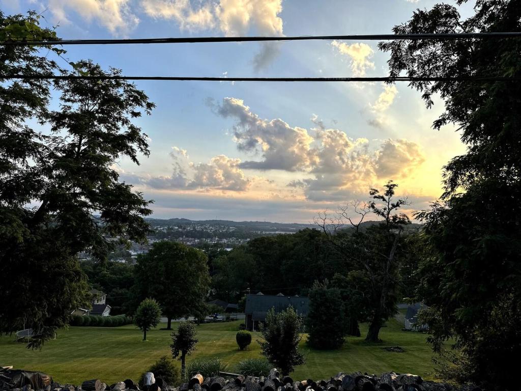Scandanavian Cottage with a View, Canonsburg