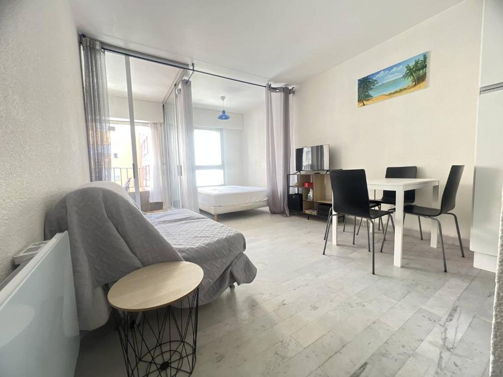 AGREABLE STUDIO AU CENTRE PORT - 2