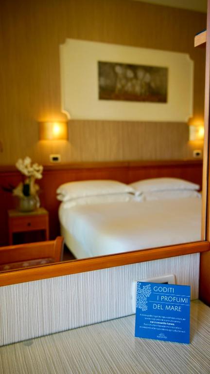Hotel Alexander — Pokoje in Milano Marittima, Emilia-Romania