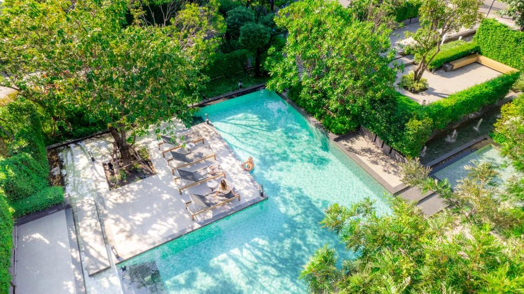 สระว่ายน้ำ