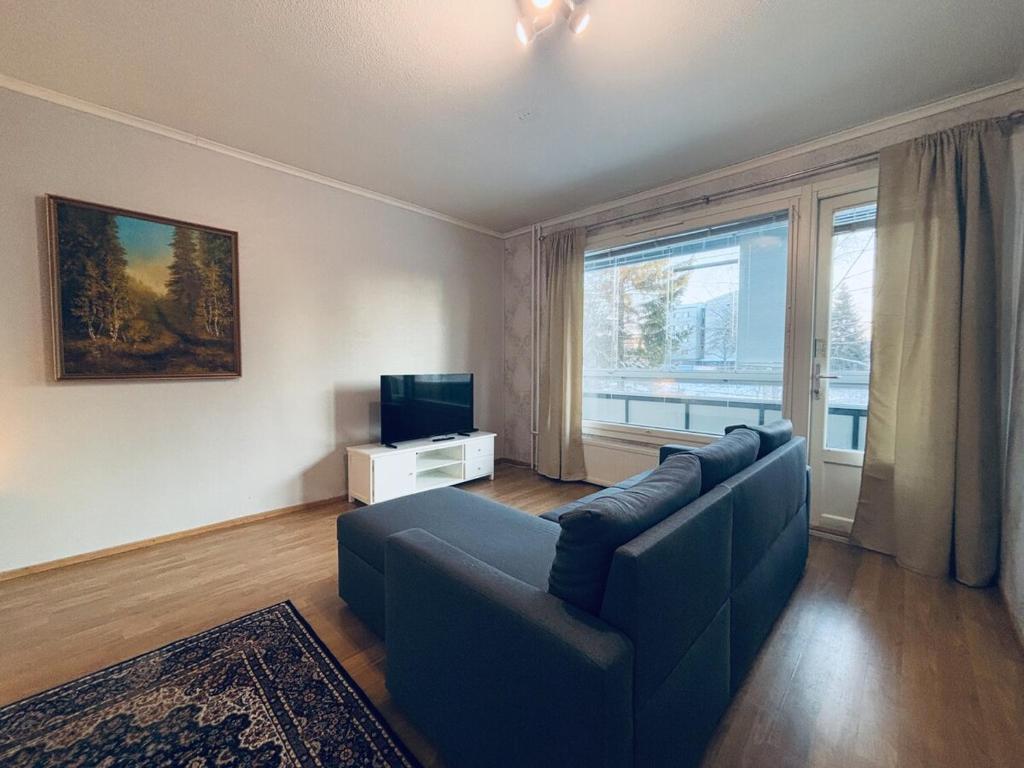 Kotimaailma-Neliö keskustassa, Kokkola