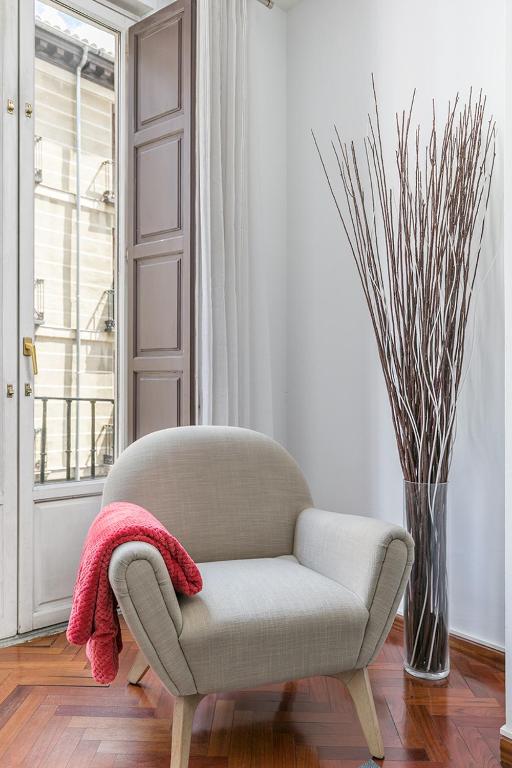 Plaza Mayor by Forever Rentals - 2