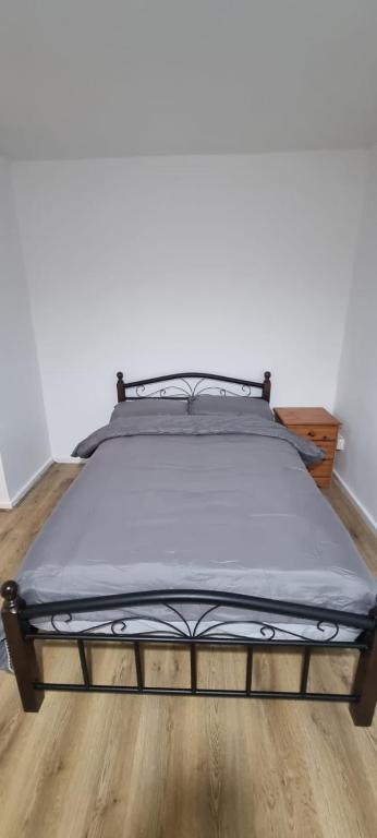 Crystal Barking Service Accommodation, Barking