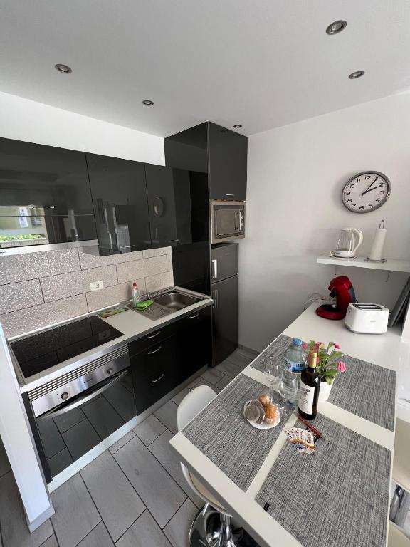 Dreamy Duo 2 Bed Apartment - Orlandito - 4