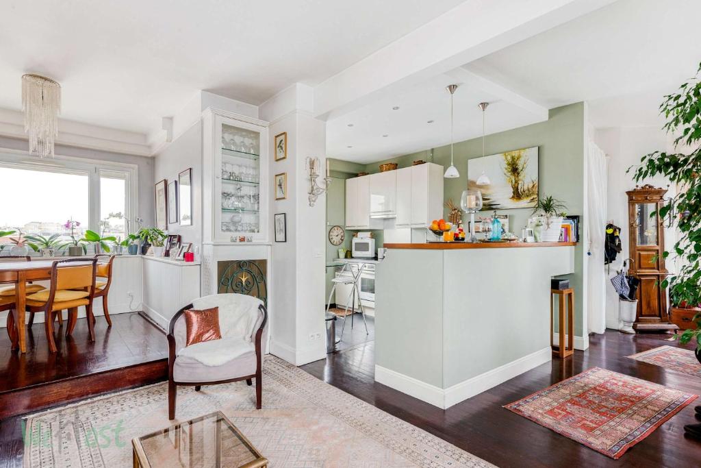 Le Boursault - Stunning Penthouse, Terrace, Parking - 2