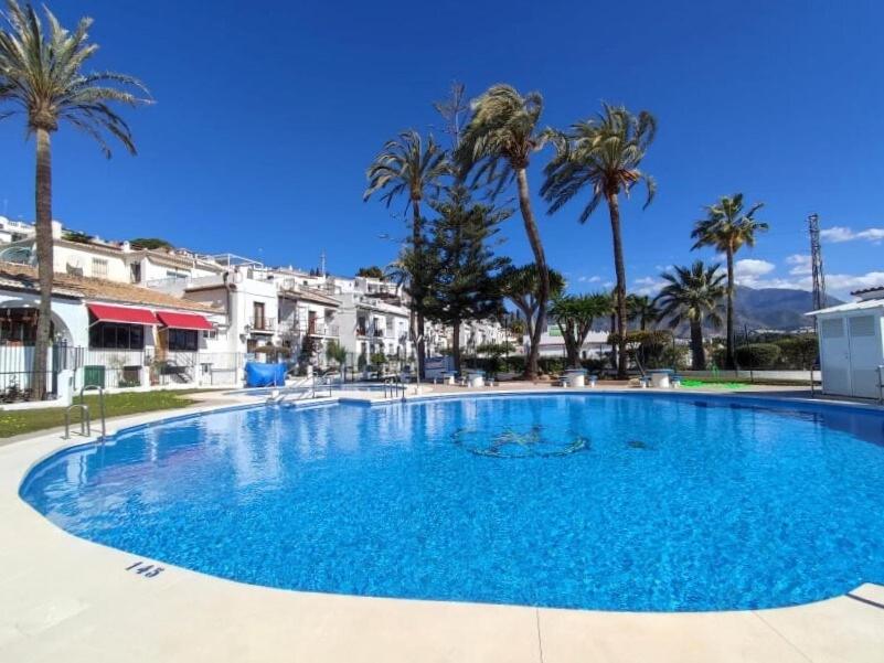 Beautiful 4 bedroom town house in Punta Lara Nerja - 1