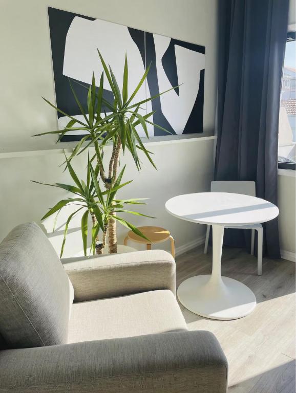 Baixa24 - Bolhão Apt with Sunset Rooftop, Porto