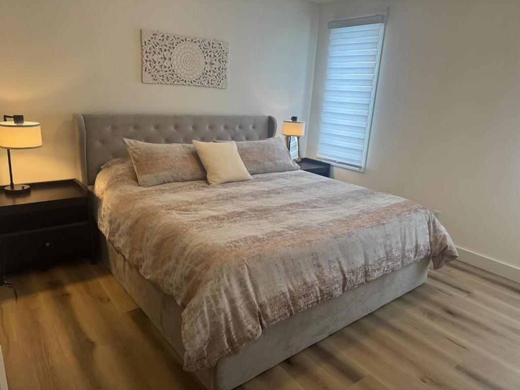 Alpenglow Oasis, Hinton