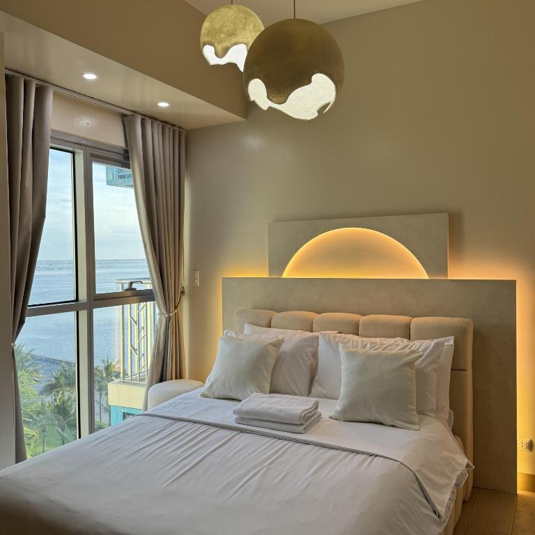 Panoramic Landscape and Seaview, 2BR, Near Airport, 8m, Manila