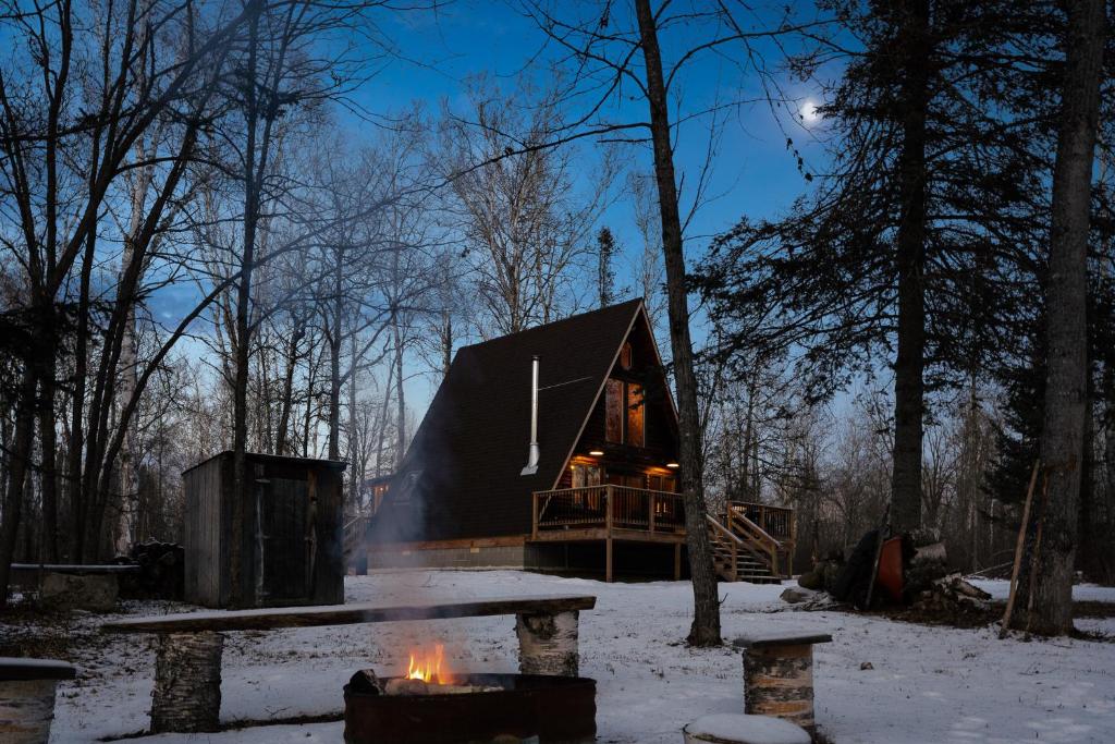 River End A-Frame, Emily