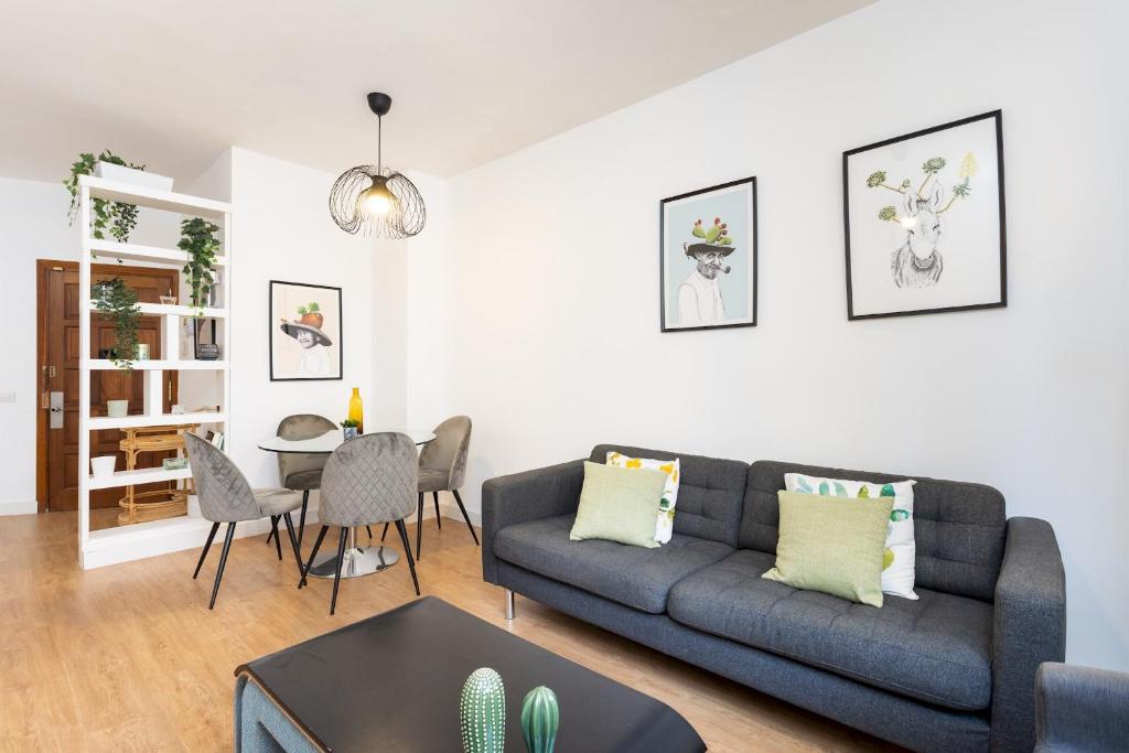 Home2Book City Center Cozy Apartment in Santa Cruz - 1