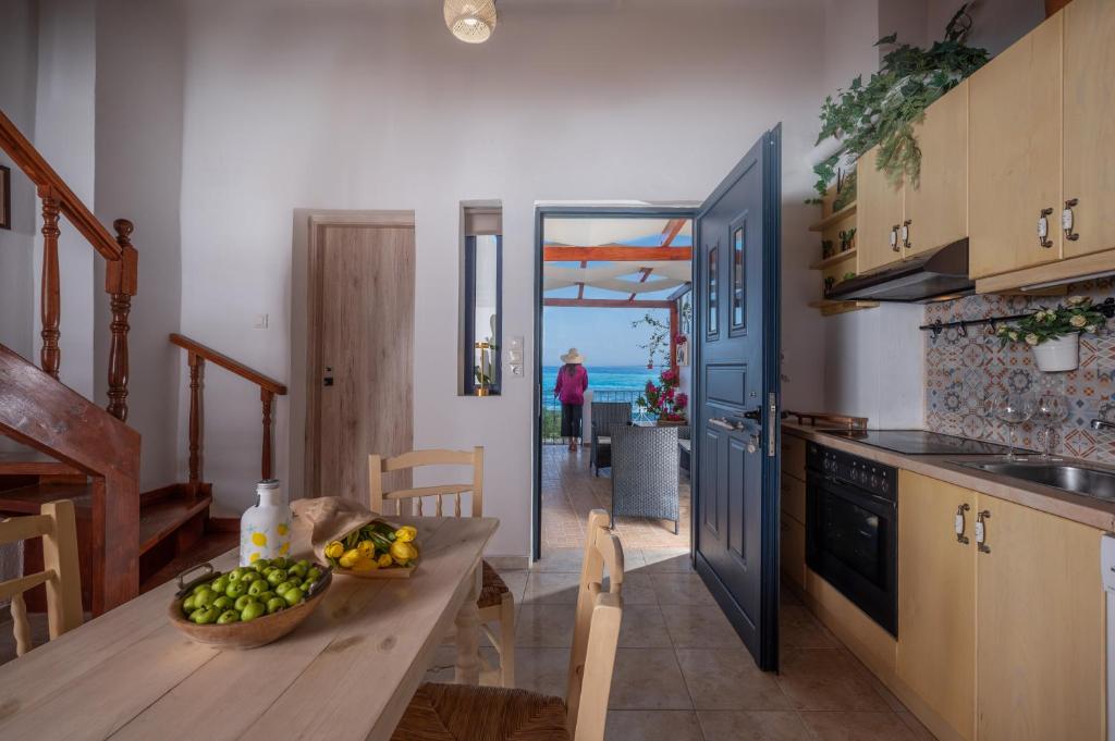 GM Appartment, Léntas