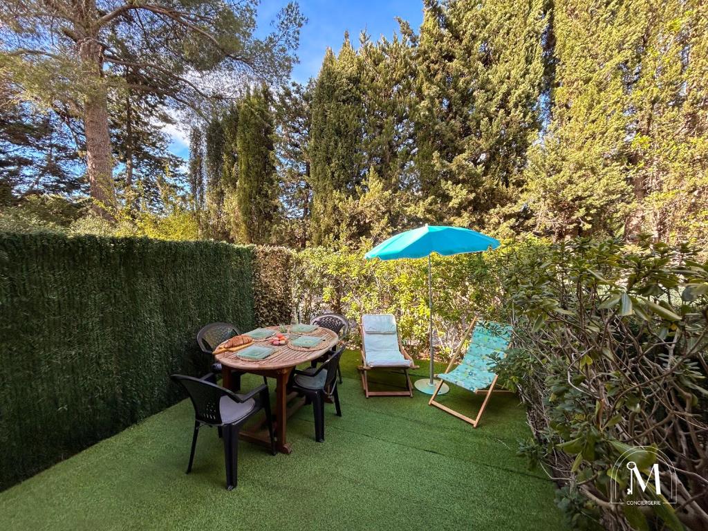 Studio rez de jardin dans résidence avec piscine - 1