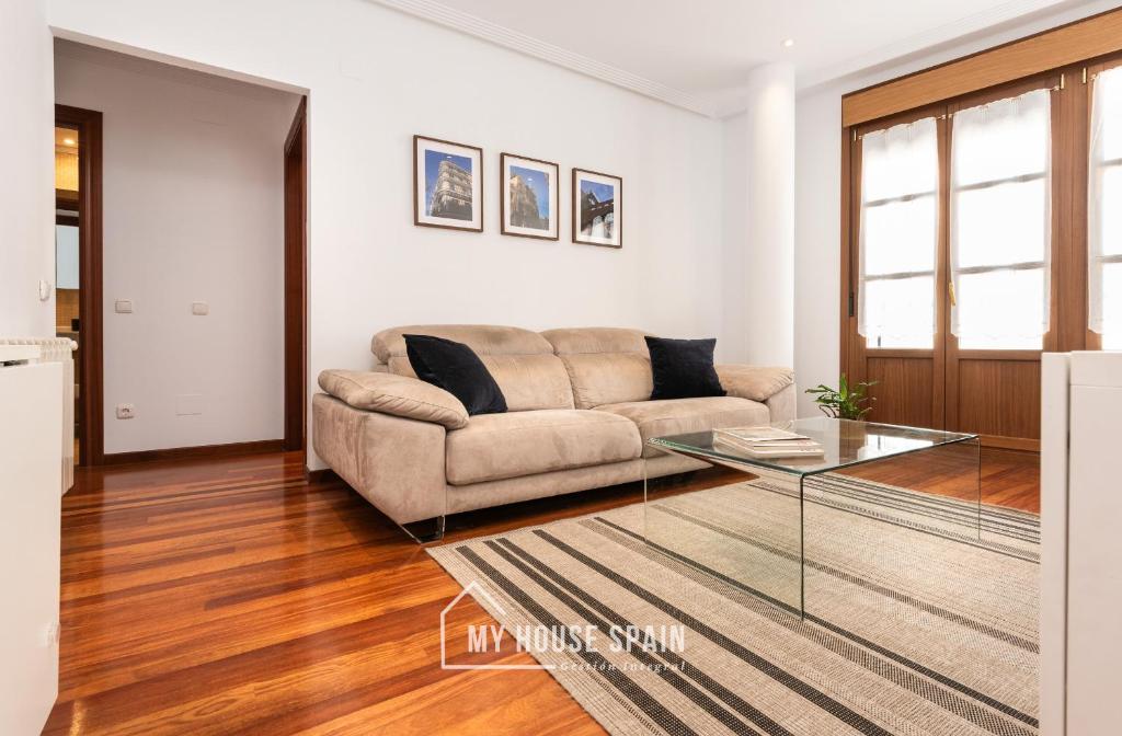 MyHouseSpain - Luminoso piso en el Centro de Gijón, Gijón