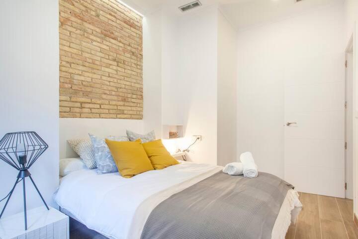 new apartment 4 pax front central station wifi - 5