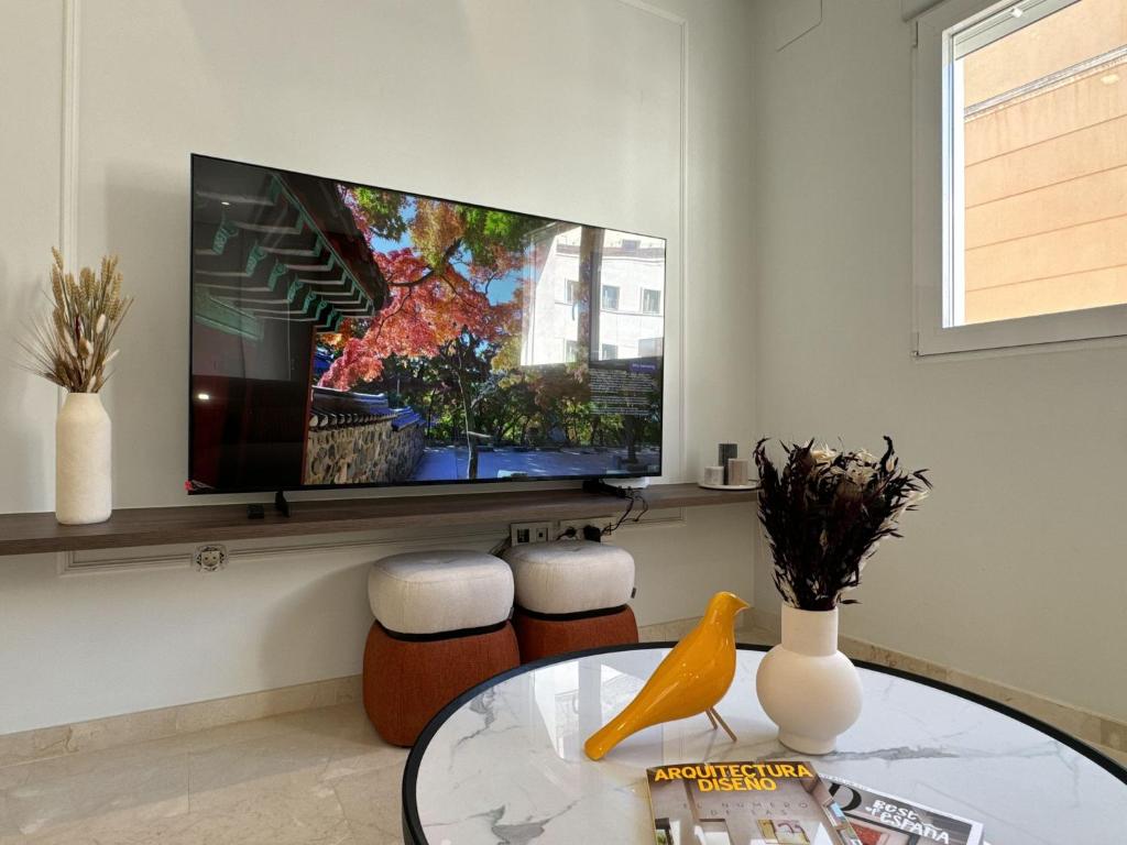 Navas PentHouse 302 By Florentia Homes - 4