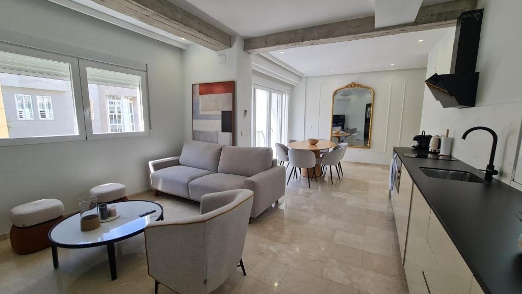 Navas PentHouse 302 By Florentia Homes, Granada