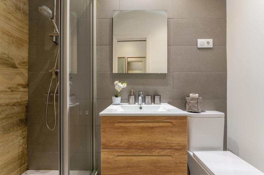 3min Walk - Retiro & Atocha - Luxury District and Desk - 3