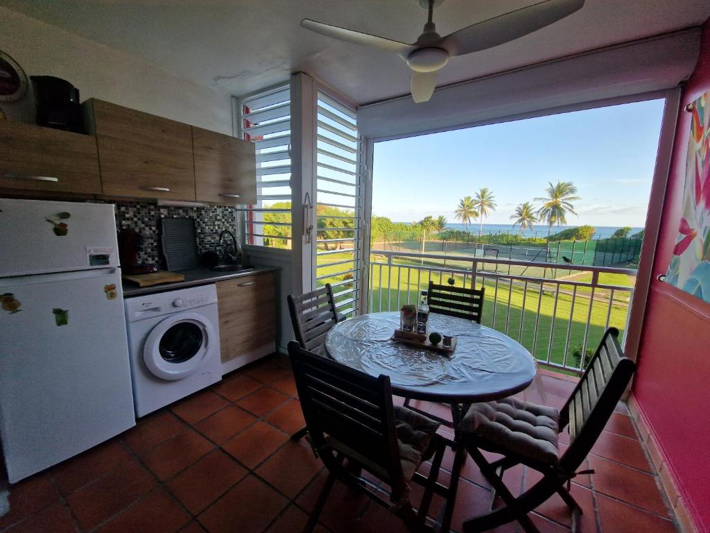 L'oiseau du Paradis vue mer Studio a Saint Francois a 100 m de la plage, Saint-François