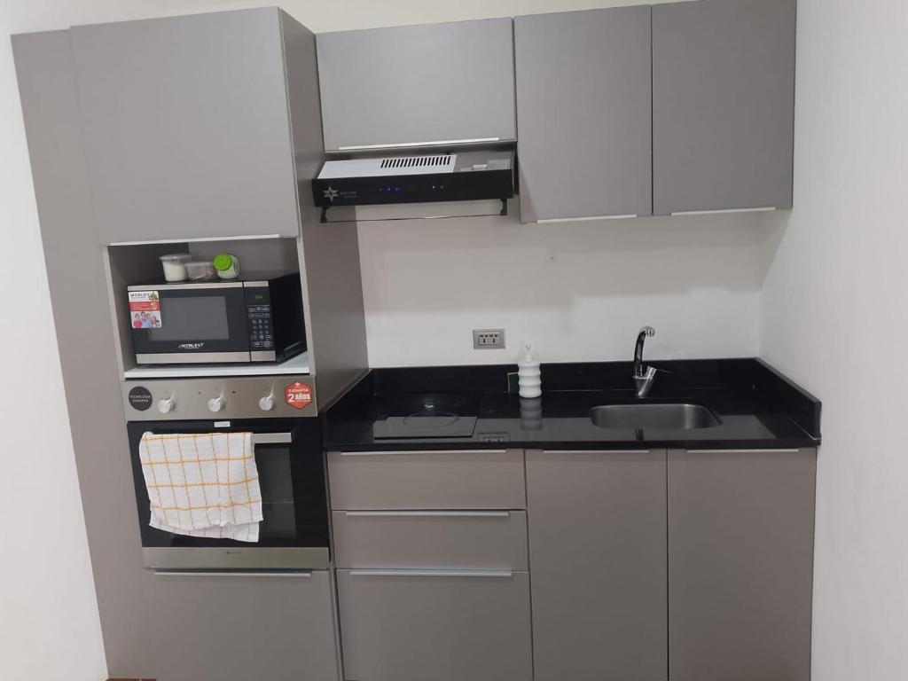 Torre GENOVA amplio espacioso y céntrico - 2