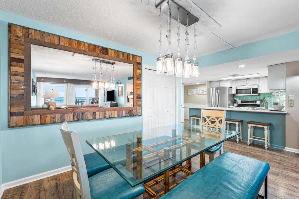 Holiday Surf and Racquet Unit 407, Destin