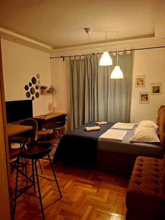 Harmonija 7, Trebinje