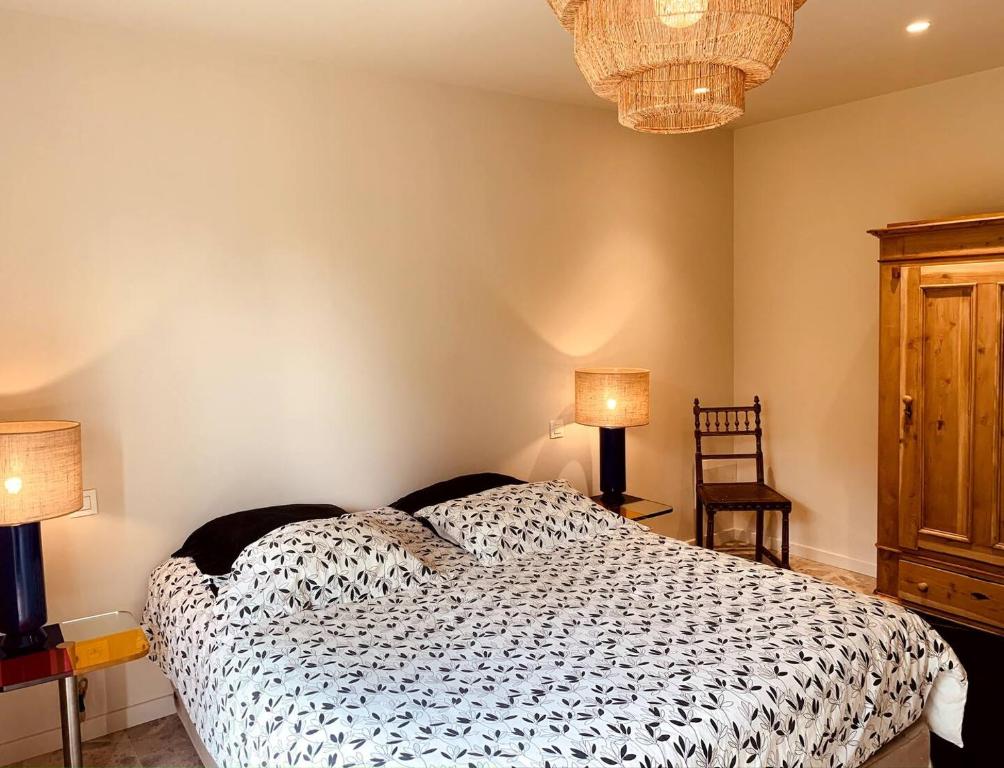 Chambre Cosy dans villa de standing avec piscine - 3