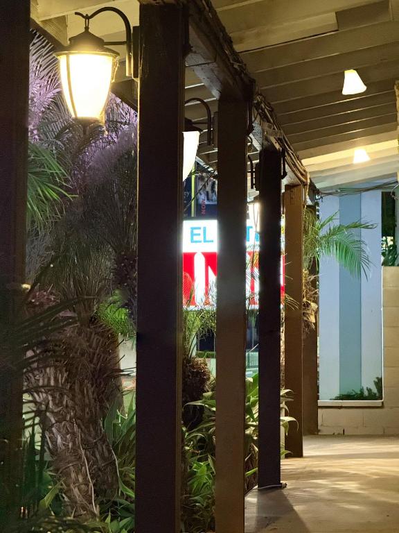Exterior view, El Patio Inn - Near Universal Studios Hollywood in Los Angeles (CA)