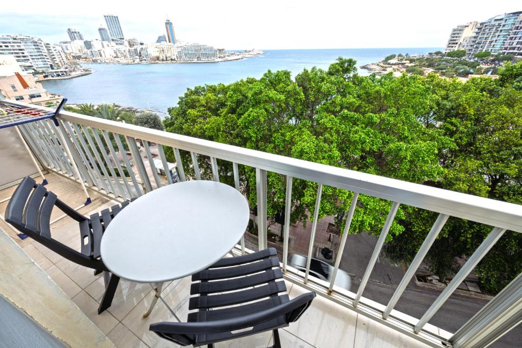 VIC- SEAFRONT Apartment 전경