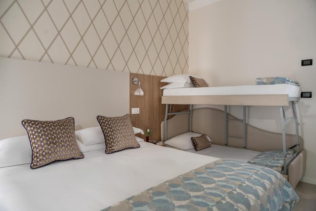 Hotel Calypso- Rimini Marina Centro - 3