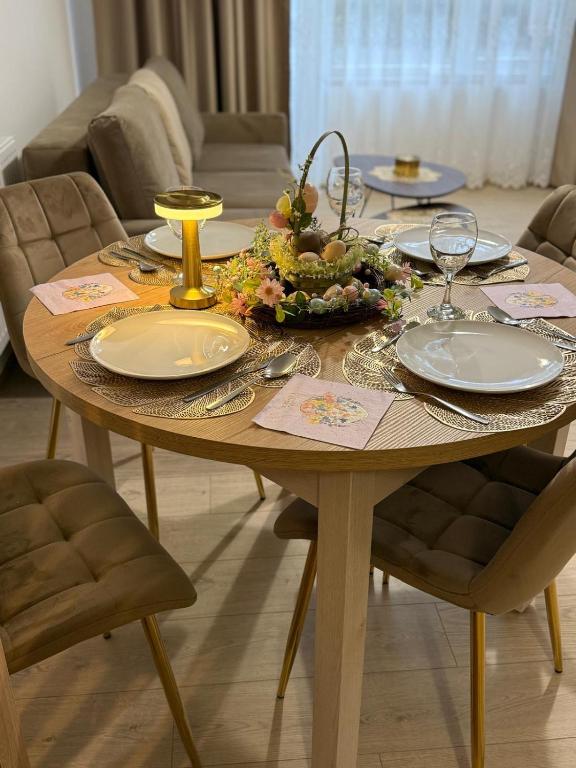 Wisteria Glam, Přemyšl