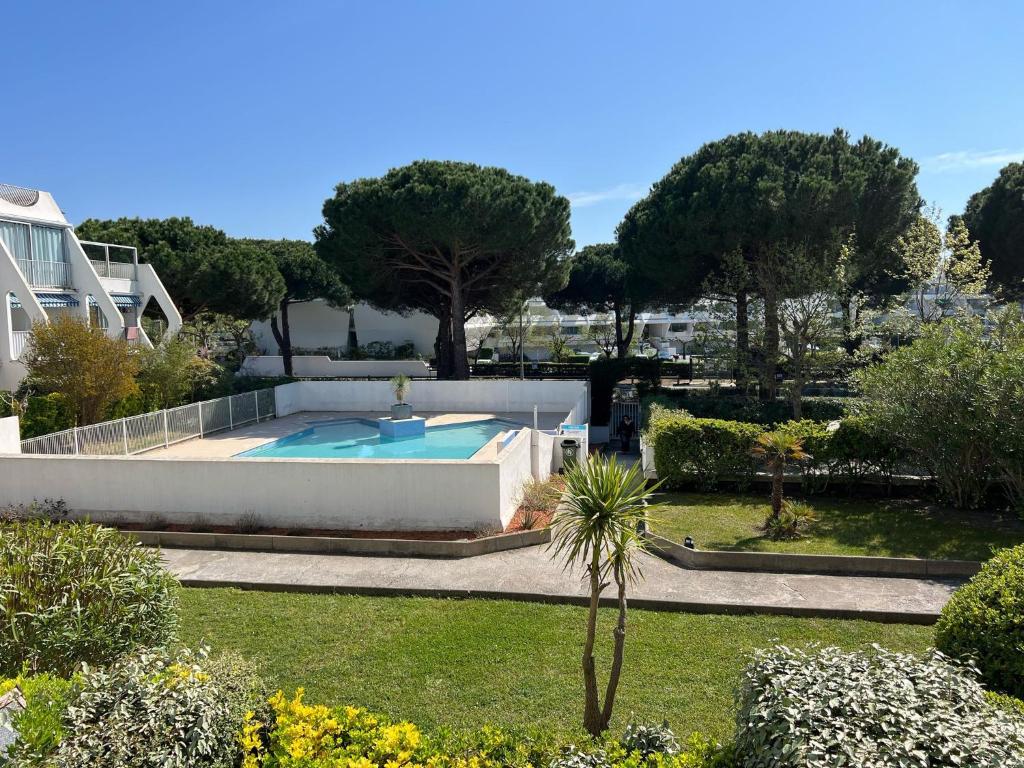 Sol-y-Days Sables Or, vue sur piscine, La Grande-Motte