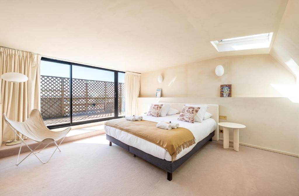 Lease Mobility l Champs-Elysée & Eiffel View l Triplex 2BR & Rooftop - 2