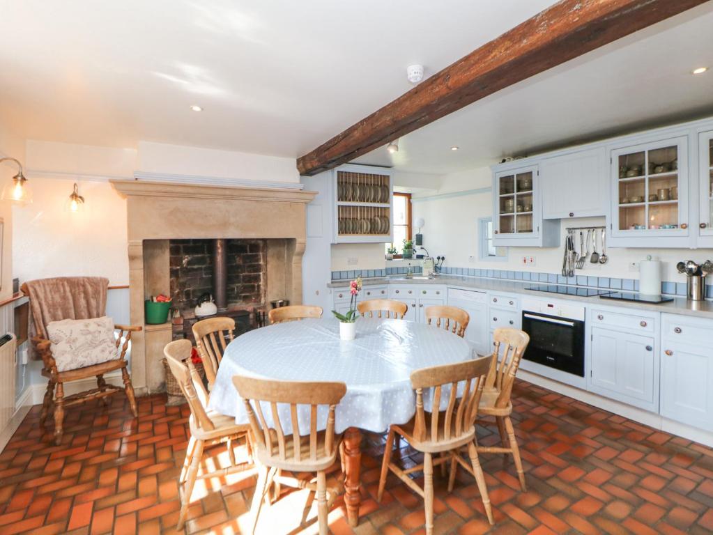 Slade House, Ashbourne photo 3