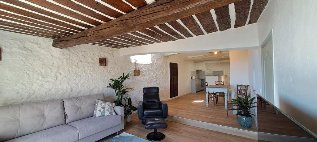 Charmant appartement au coeur du village avec vue mer - 1