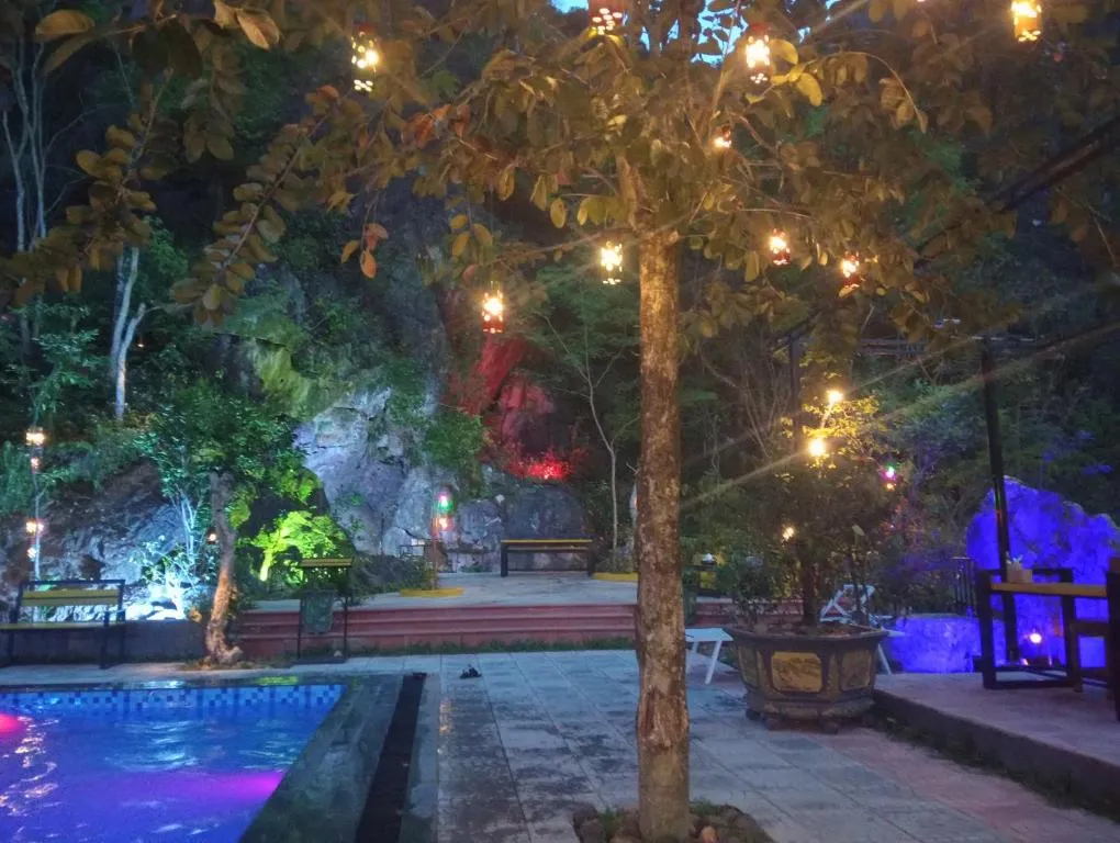 Song Toan Hotel, hotel in Phong Nha